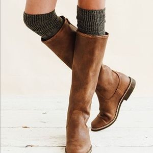 Roots slip on riding leather boots